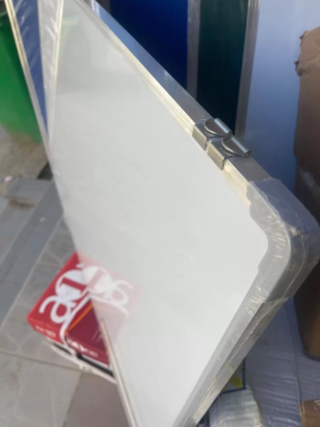 Whiteboard 1m by 0.5m photo 3