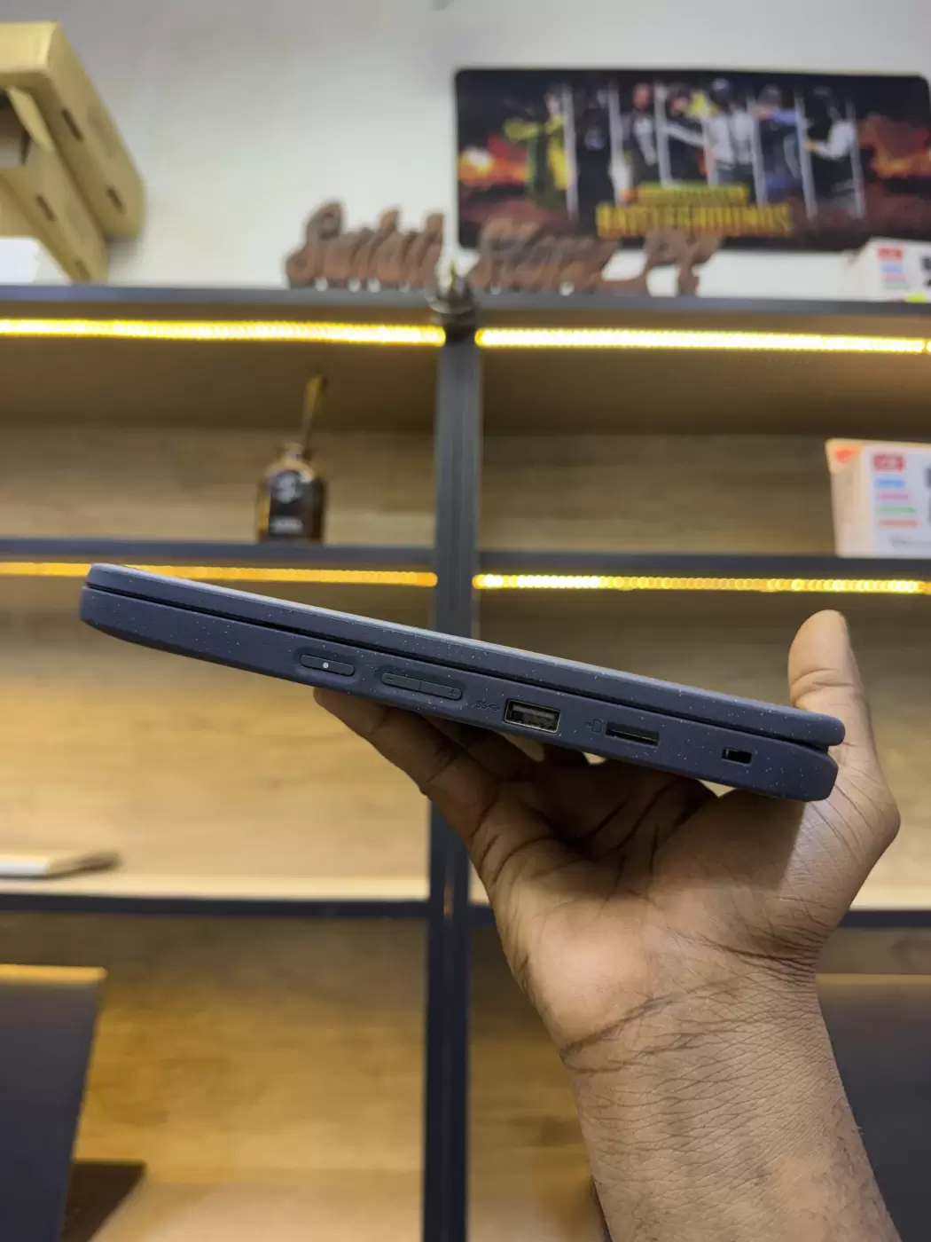 Lenovo 500w Gen 3 (Intel) 8/128