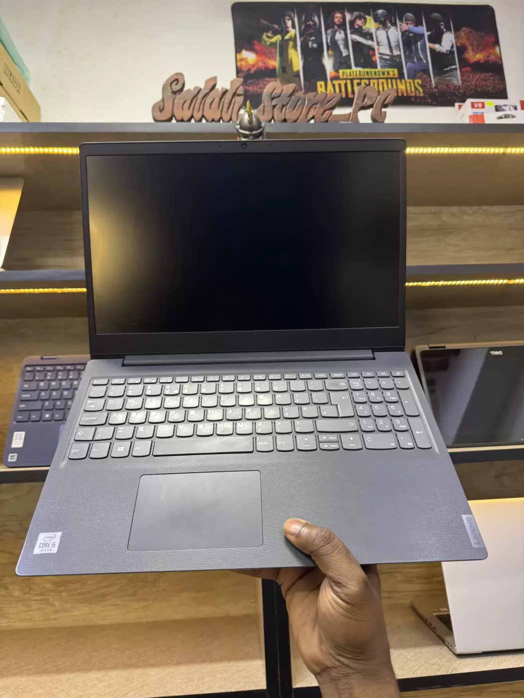 Lenovo V15-IIL